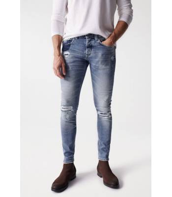 JEAN SKINNY AVEC DÉTAILS